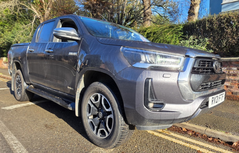 2021 Toyota Hilux 2.8 D-4d Invincible in Grey — image 1
