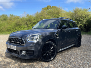 2018 MINI Countryman 1.5 7.6kwh Cooper Se in Grey — image 3