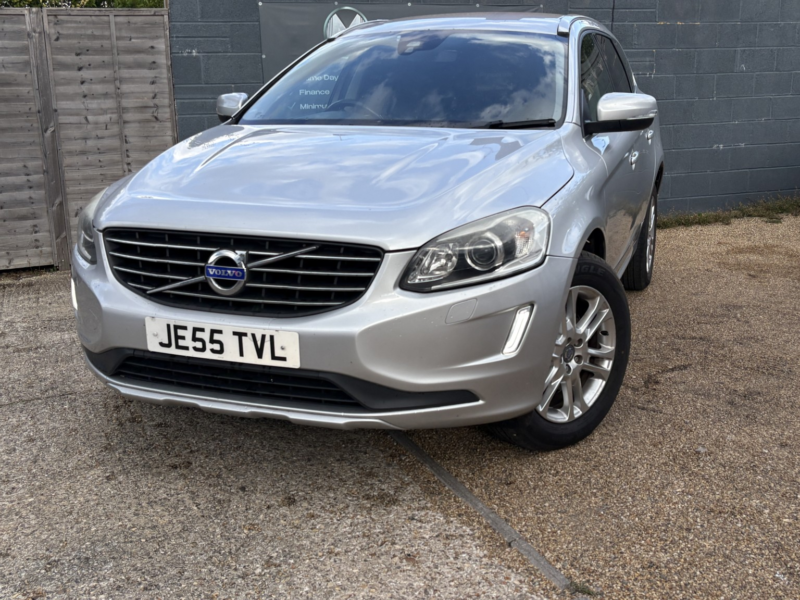 2014 Volvo Xc60 2.4 D5 Se Lux Nav in Silver — image 1