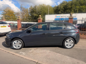 2017 Peugeot 308 1.2 Puretech Active Eat Euro 6 (s/s) 5dr in Grey — image 5
