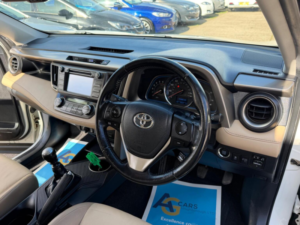 2014 Toyota Rav4 2.0 D-4d Invincible 4WD Euro 5 (s/s) 5dr in White — image 3