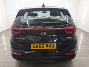2016 Kia Sportage 1.7 Crdi 1 SUV 5dr Diesel Manual Euro 6 (s/s) (114 Bhp) in Black — image 6