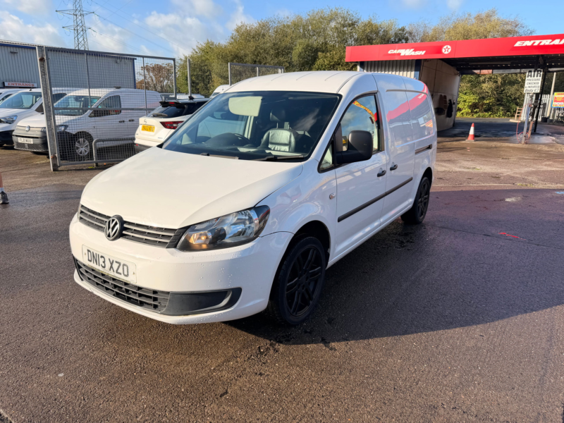 2013 Volkswagen Caddy Maxi 1.6 Tdi C20 Maxi Panel Van 5dr Diesel Manual 101 Bhp in White — image 1