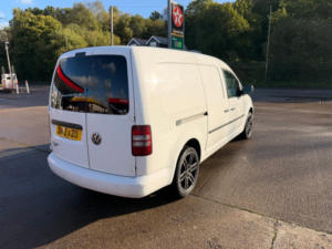 2013 Volkswagen Caddy Maxi 1.6 Tdi C20 Maxi Panel Van 5dr Diesel Manual 101 Bhp in White — image 4