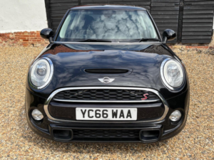2016 MINI Hatch 2.0 Cooper Sd Euro 6 (s/s) 3dr in Black — image 2