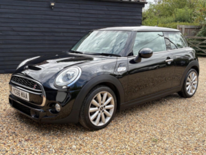 2016 MINI Hatch 2.0 Cooper Sd Euro 6 (s/s) 3dr in Black — image 3