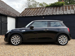 2016 MINI Hatch 2.0 Cooper Sd Euro 6 (s/s) 3dr in Black — image 5